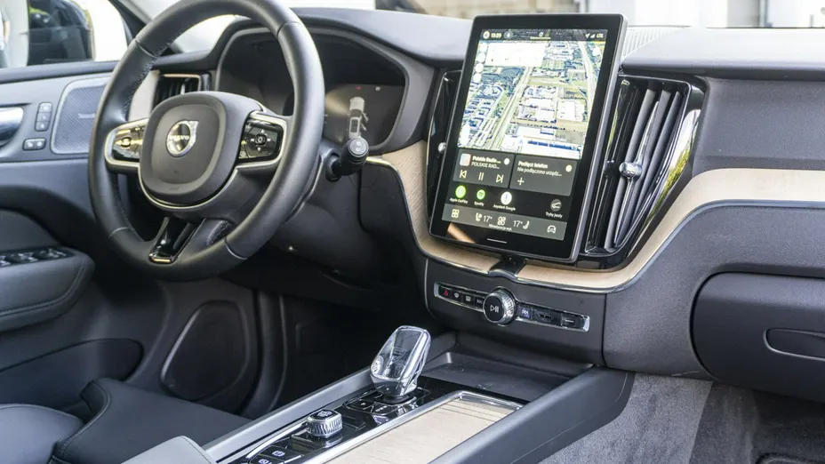VOLVO XC60 -