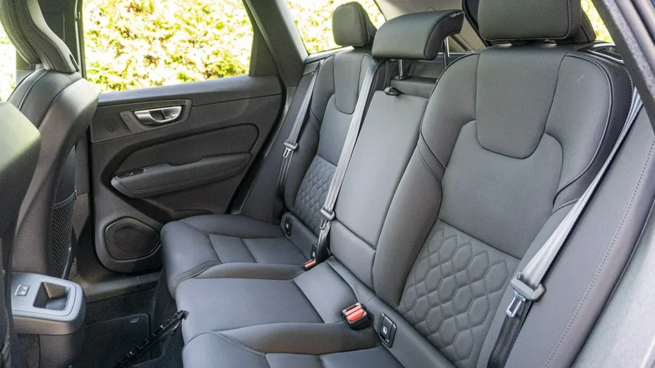 VOLVO XC60 -