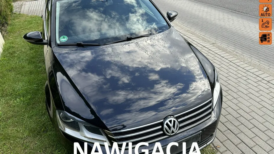 VOLKSWAGEN Passat -