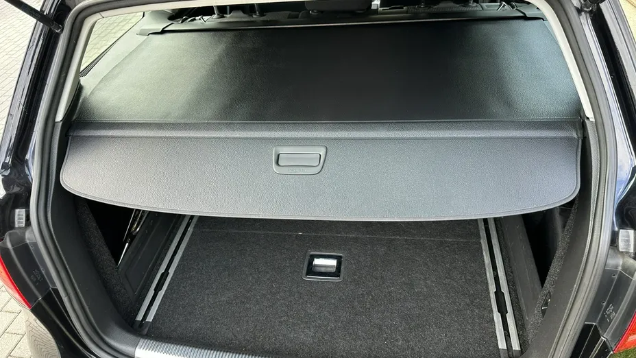 VOLKSWAGEN Passat -