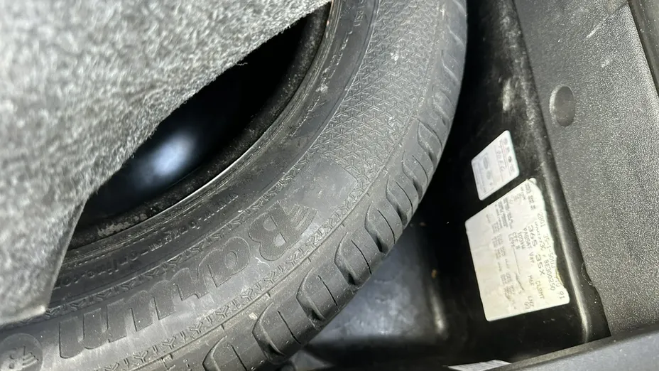 VOLKSWAGEN Passat -
