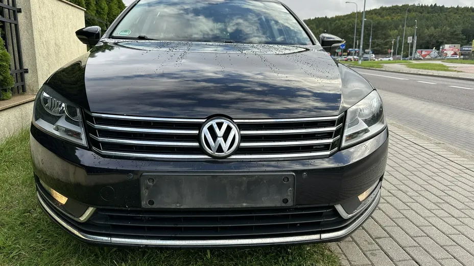 VOLKSWAGEN Passat -