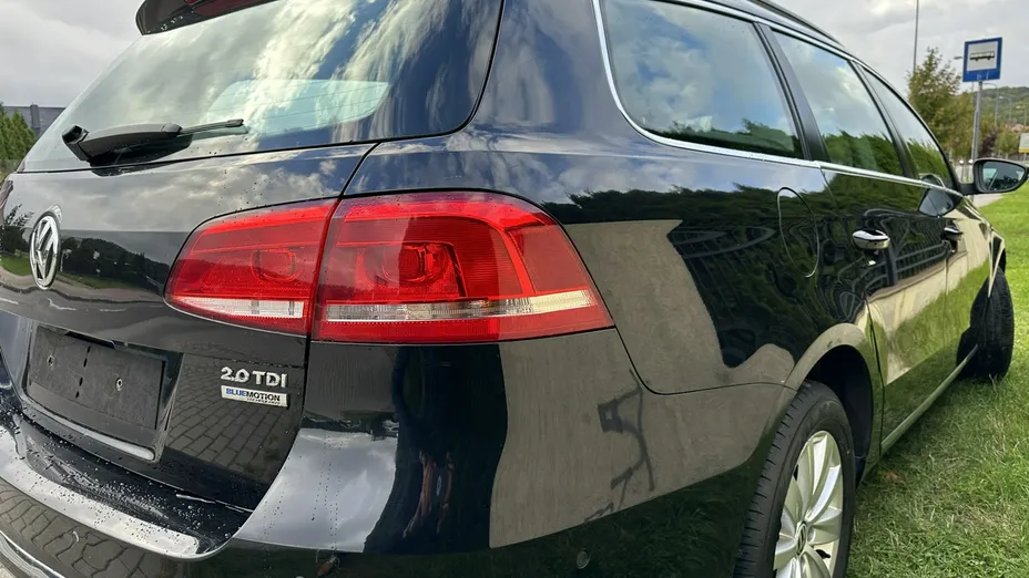 VOLKSWAGEN Passat -