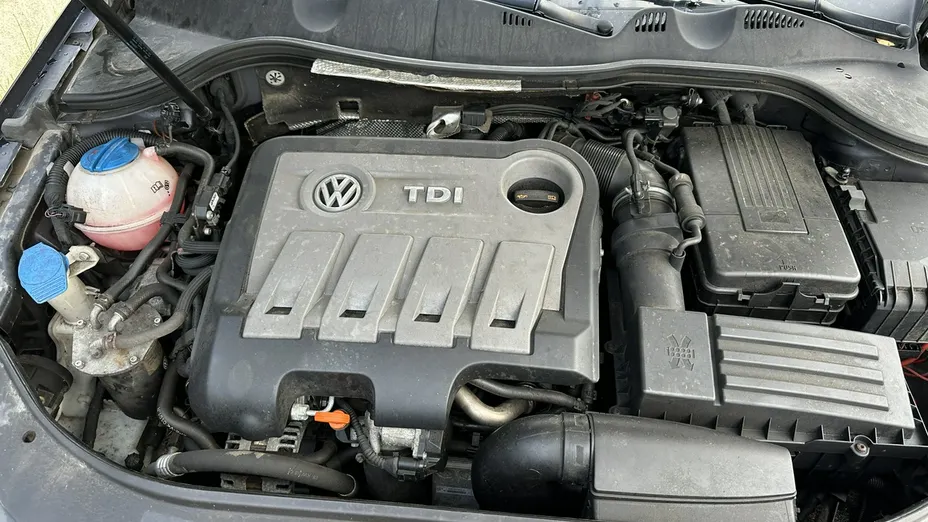 VOLKSWAGEN Passat -