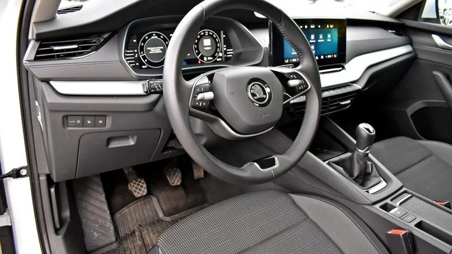 SKODA Octavia -