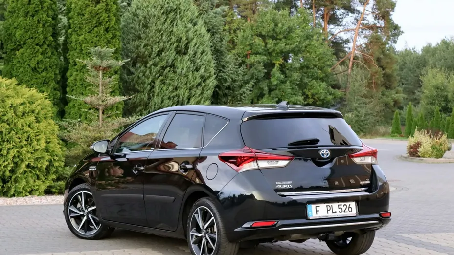 TOYOTA Auris -