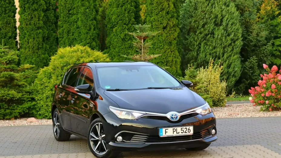 TOYOTA Auris -