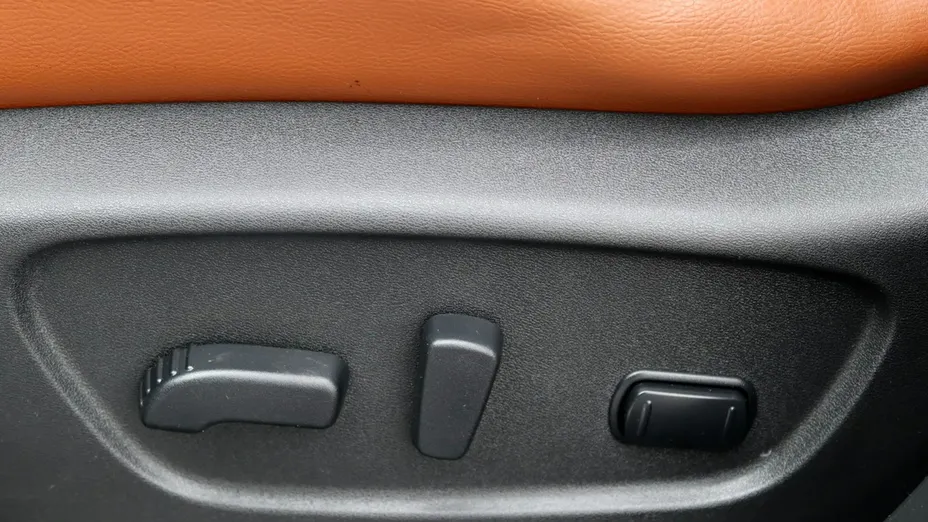 NISSAN X-Trail -