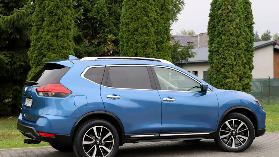 NISSAN X-Trail -