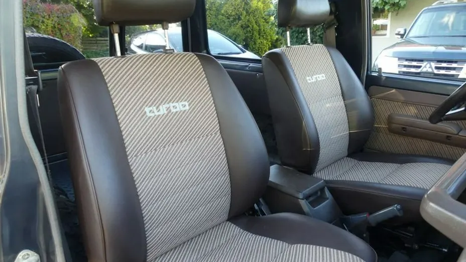 TOYOTA Land Cruiser -