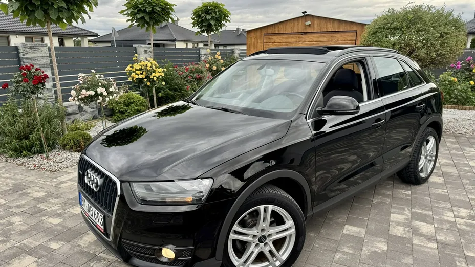 AUDI Q3 -