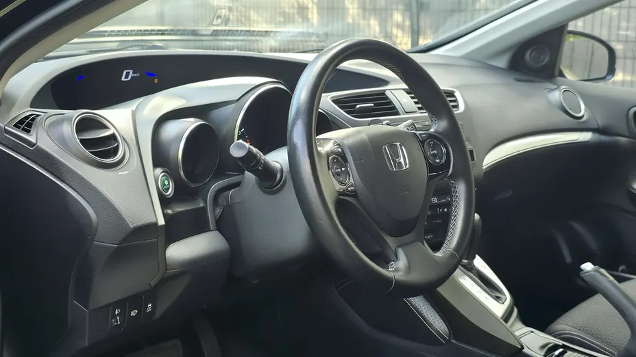 HONDA Civic -