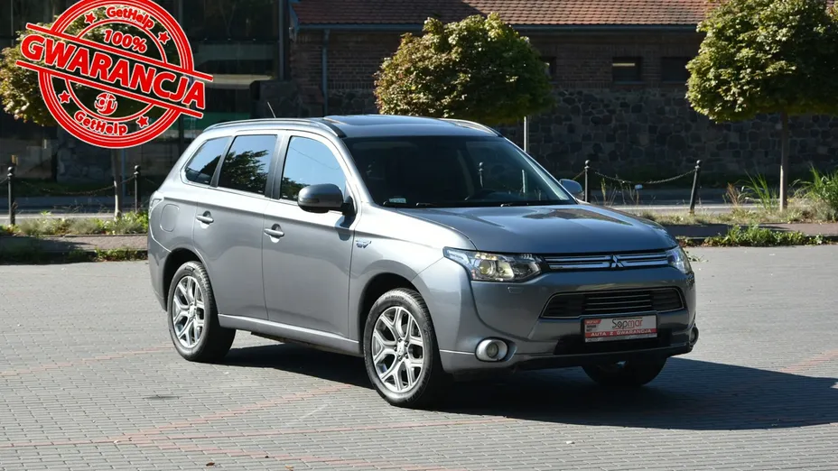 MITSUBISHI Outlander -