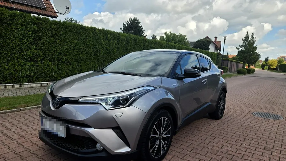TOYOTA C-HR -