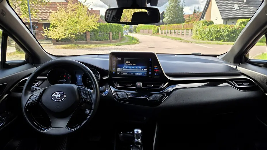 TOYOTA C-HR -