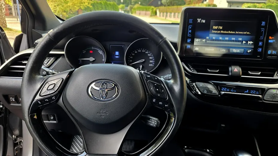 TOYOTA C-HR -