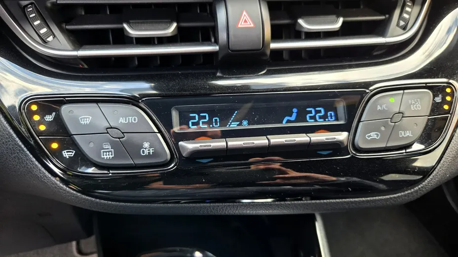 TOYOTA C-HR -
