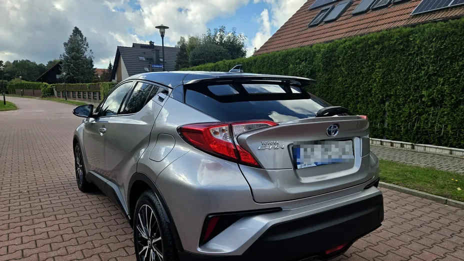 TOYOTA C-HR -