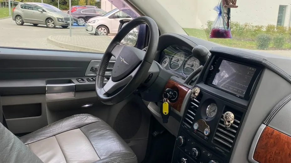 CHRYSLER Town & Country -
