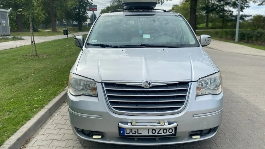 CHRYSLER Town & Country -