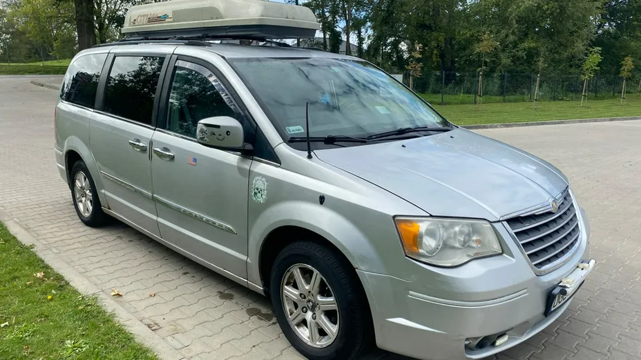 CHRYSLER Town & Country -