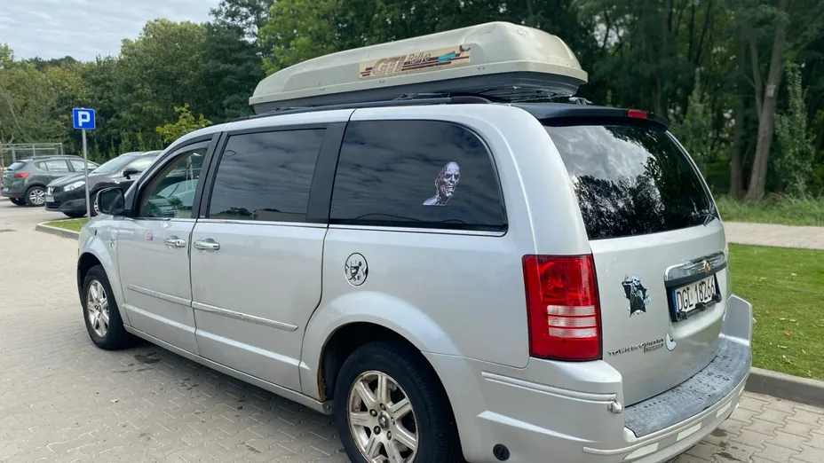CHRYSLER Town & Country -