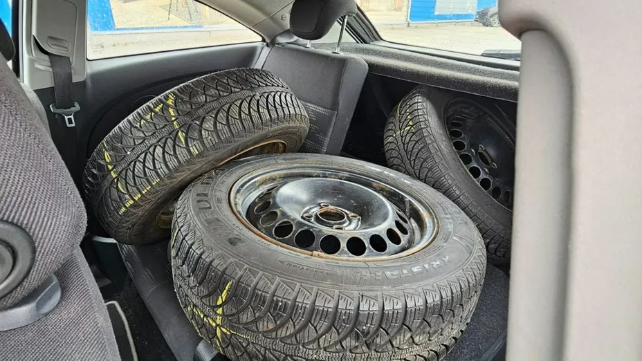 OPEL Corsa -