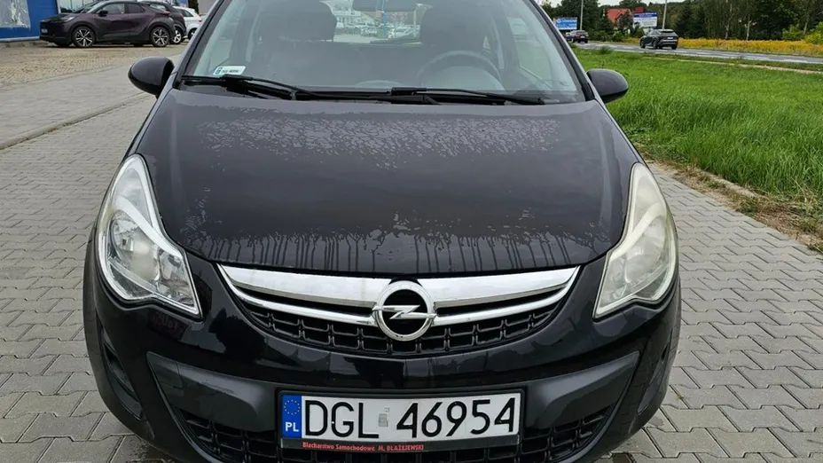 OPEL Corsa -