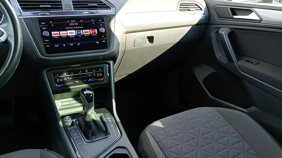 VOLKSWAGEN Tiguan -