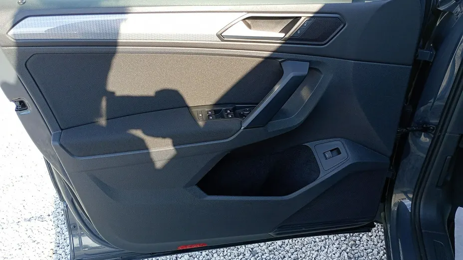 VOLKSWAGEN Tiguan -