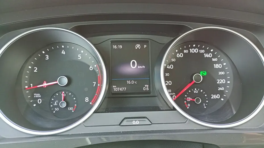 VOLKSWAGEN Tiguan -