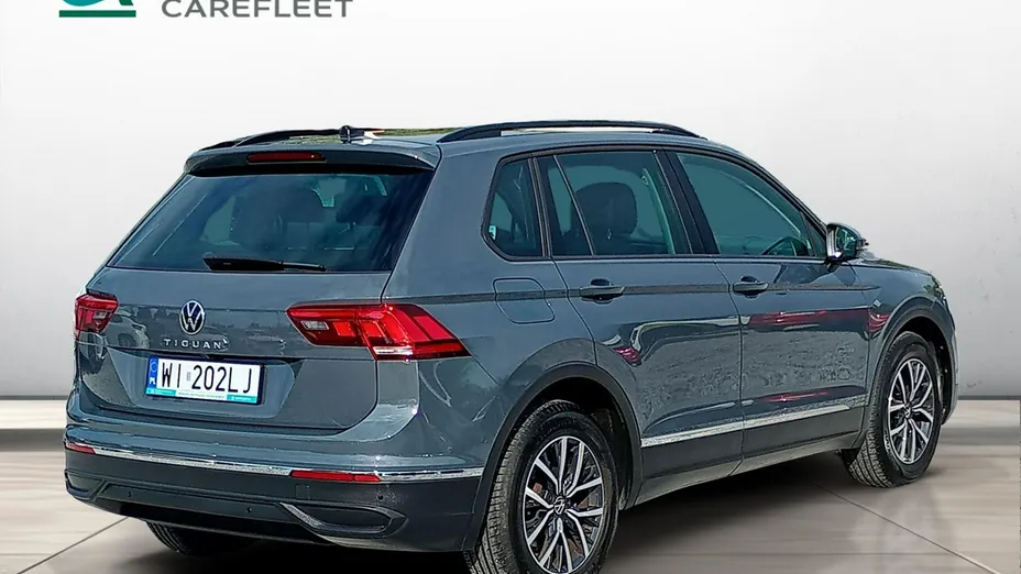 VOLKSWAGEN Tiguan -
