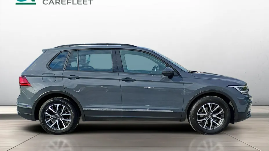 VOLKSWAGEN Tiguan -