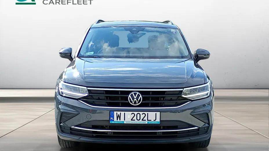 VOLKSWAGEN Tiguan -