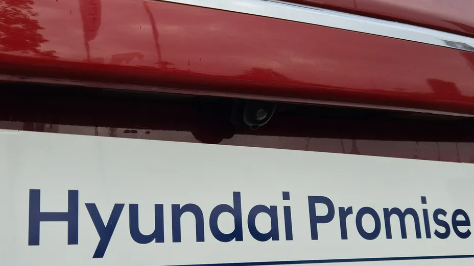 HYUNDAI Kona -