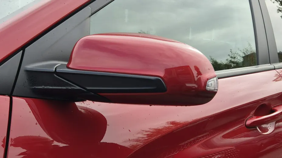 HYUNDAI Kona -