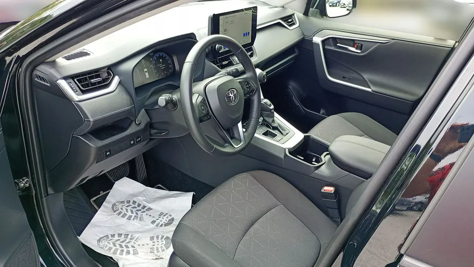 TOYOTA RAV4 -