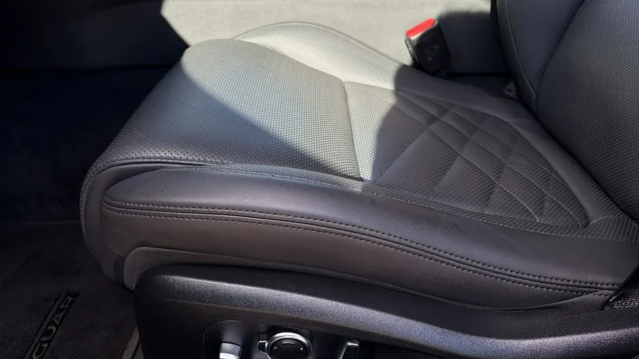 JAGUAR XF -