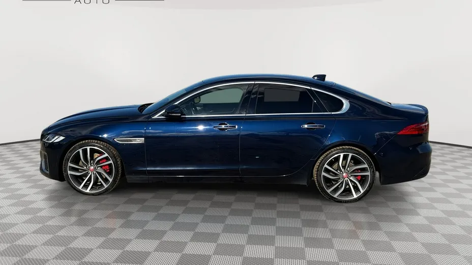 JAGUAR XF -