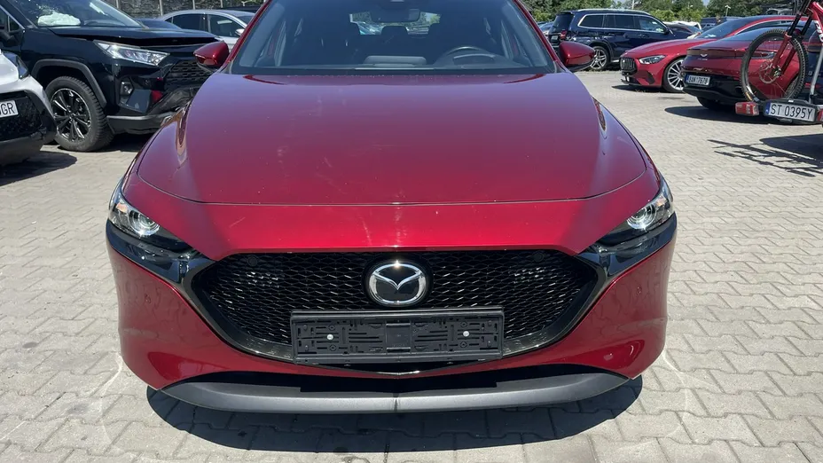 MAZDA 3 -