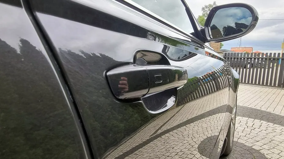 AUDI A6 -