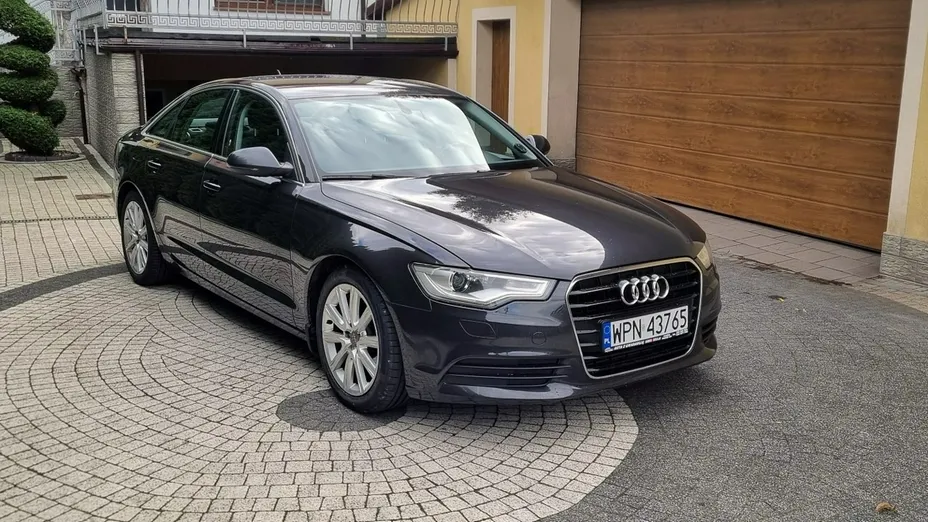 AUDI A6 -