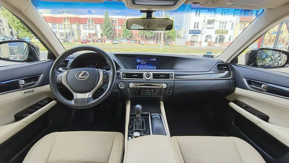 LEXUS GS -