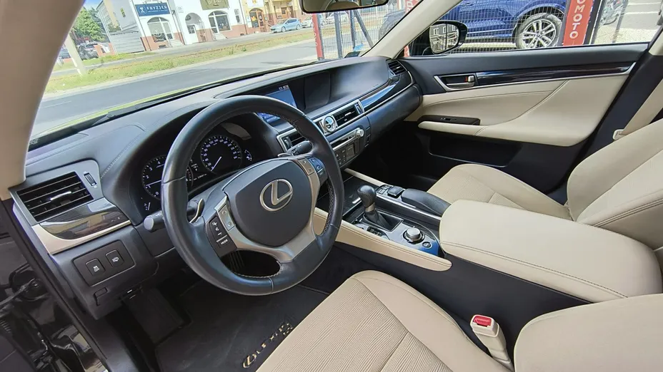 LEXUS GS -