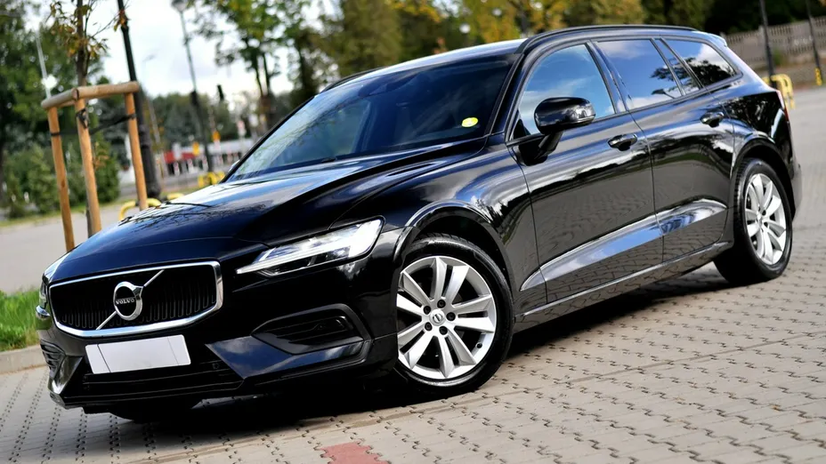 VOLVO V60 -