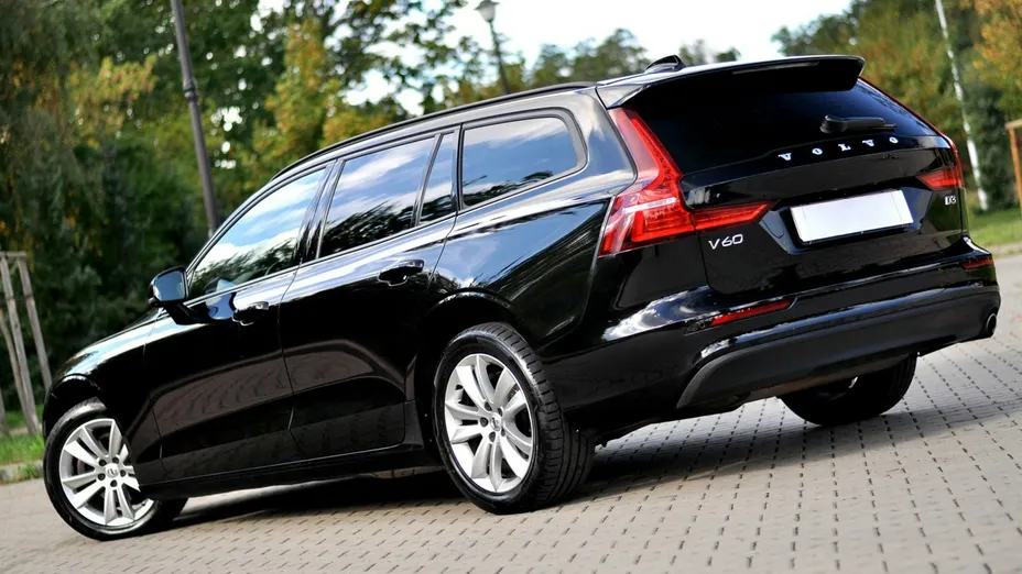 VOLVO V60 -