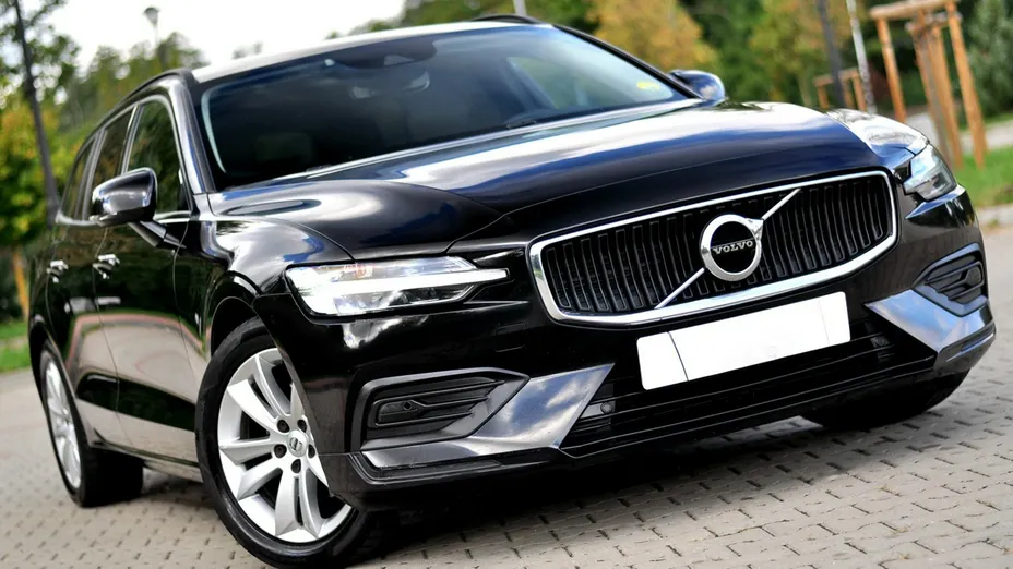 VOLVO V60 -
