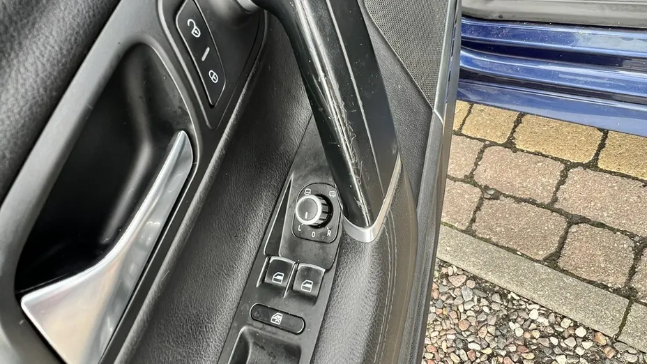 VOLKSWAGEN Passat CC -