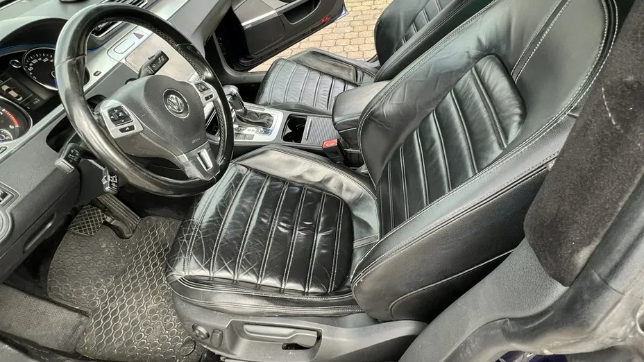 VOLKSWAGEN Passat CC -