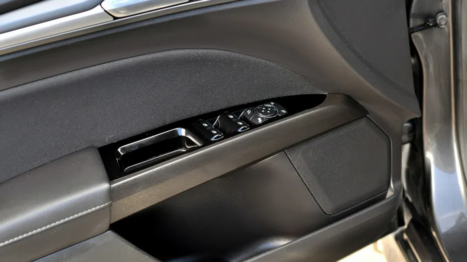 FORD Mondeo -